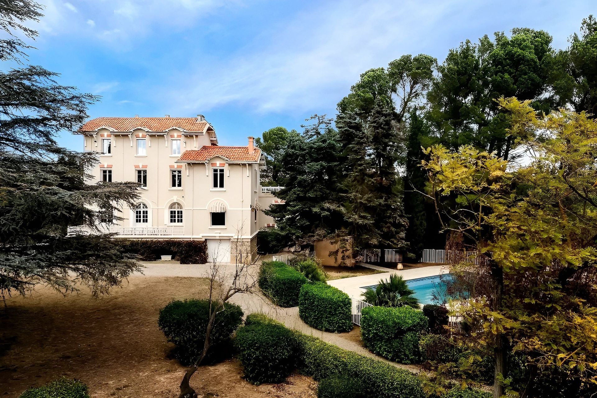maison 18 pièces en vente sur HOMPS (11200) Vente Maison Homps 11200 455 m²