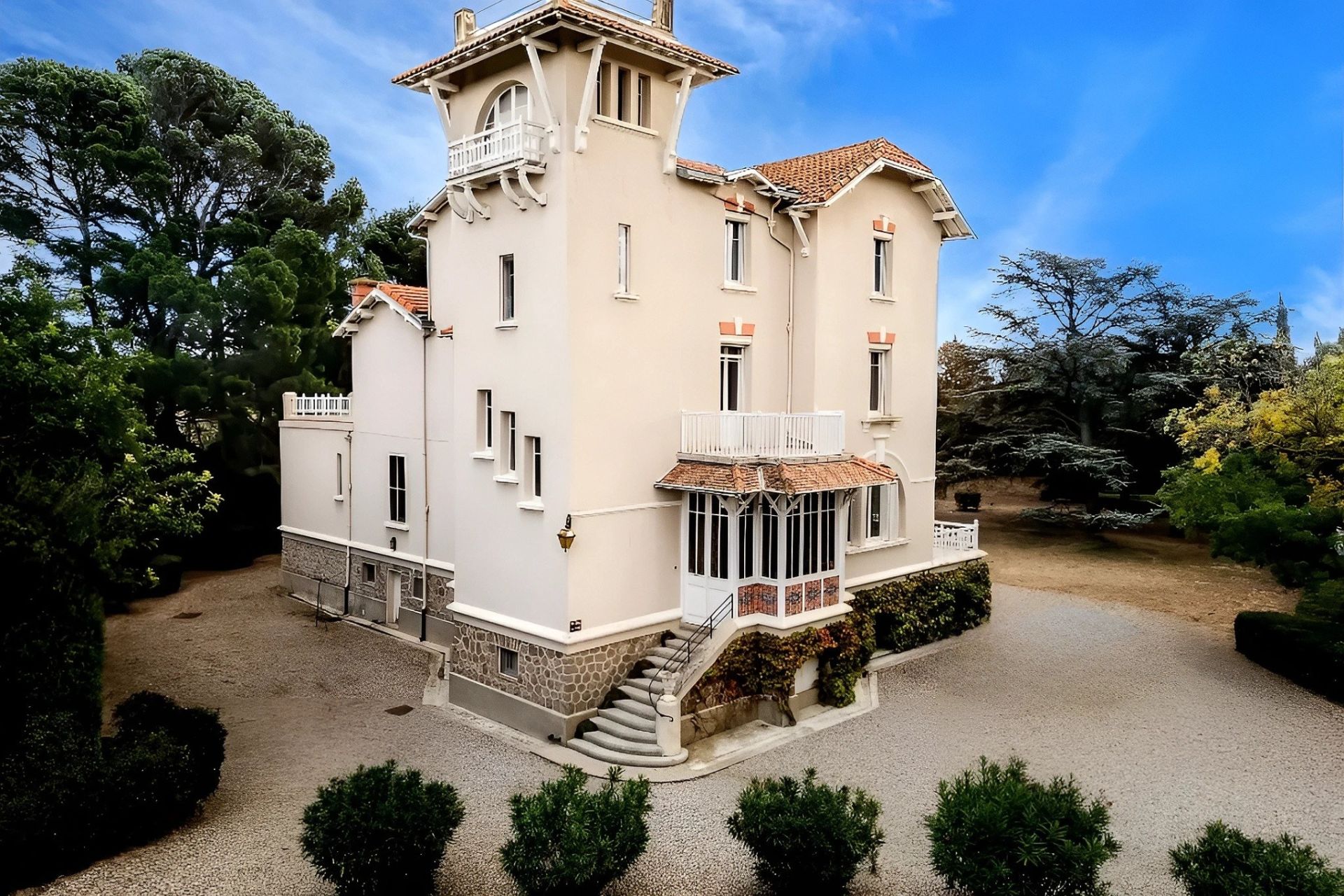 maison 18 pièces en vente sur HOMPS (11200) Vente Maison Homps 11200 455 m²