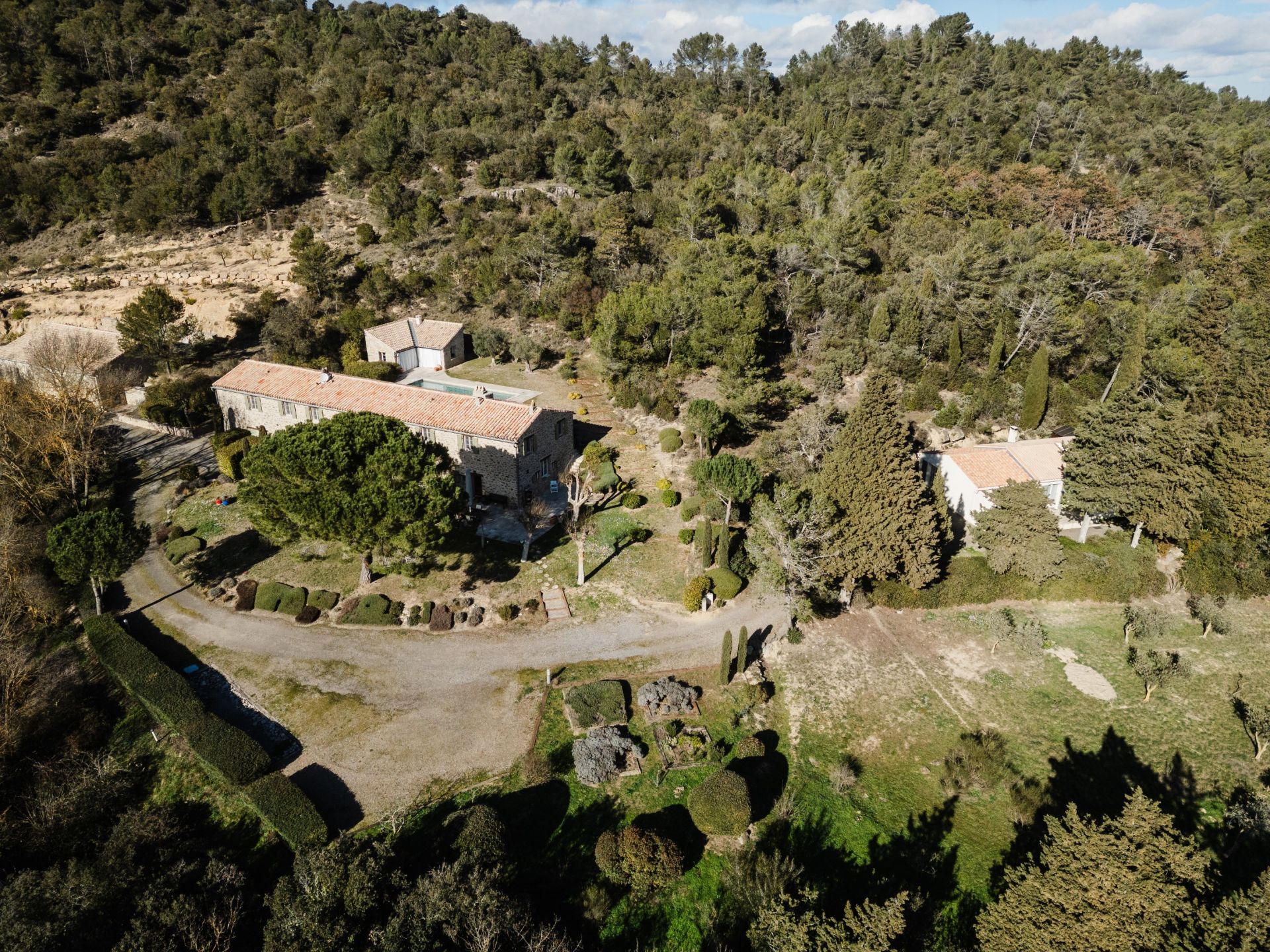 Sale House Carcassonne 11000 408 m²