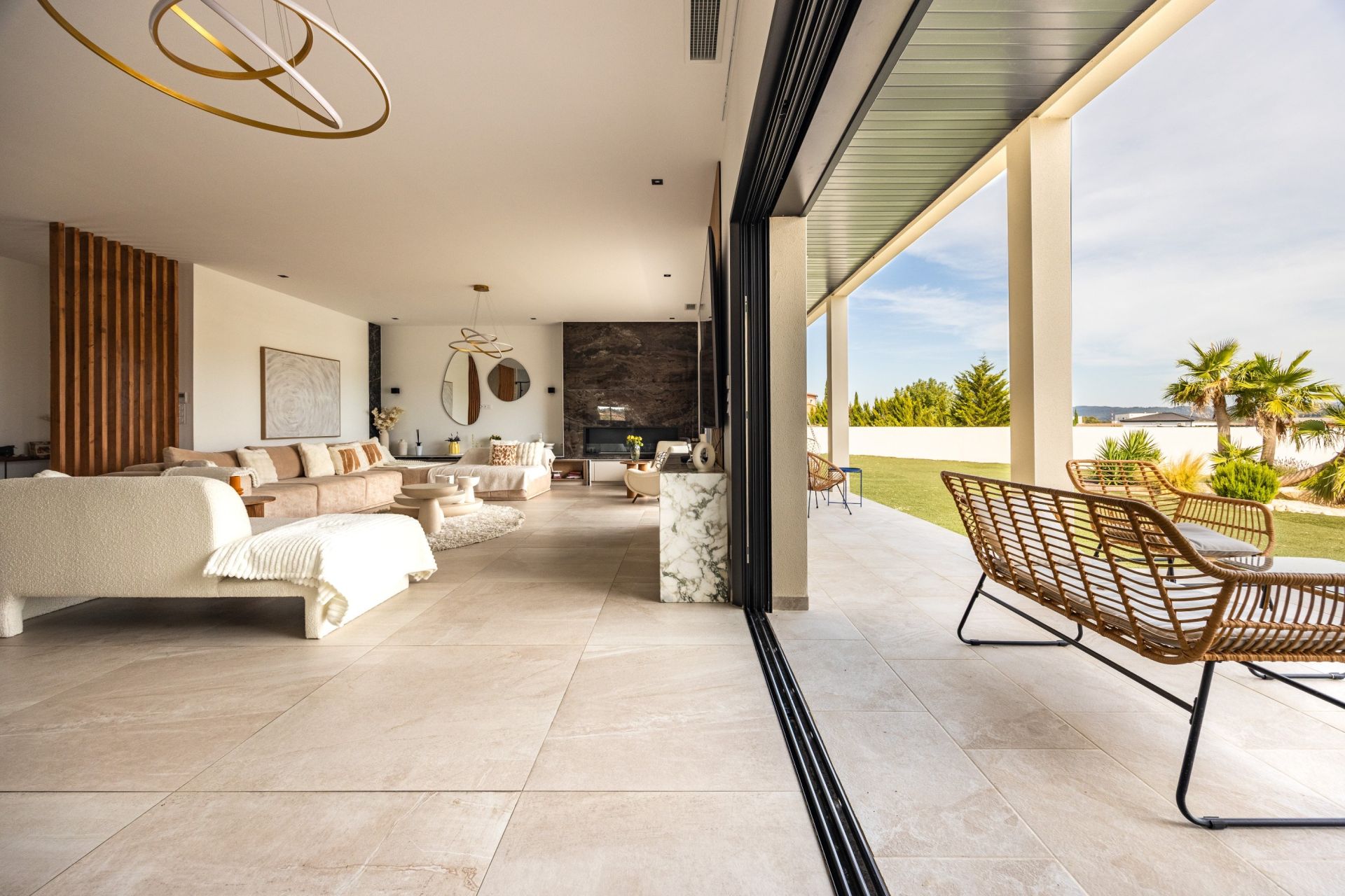 Sale House Carcassonne 11000 390 m²