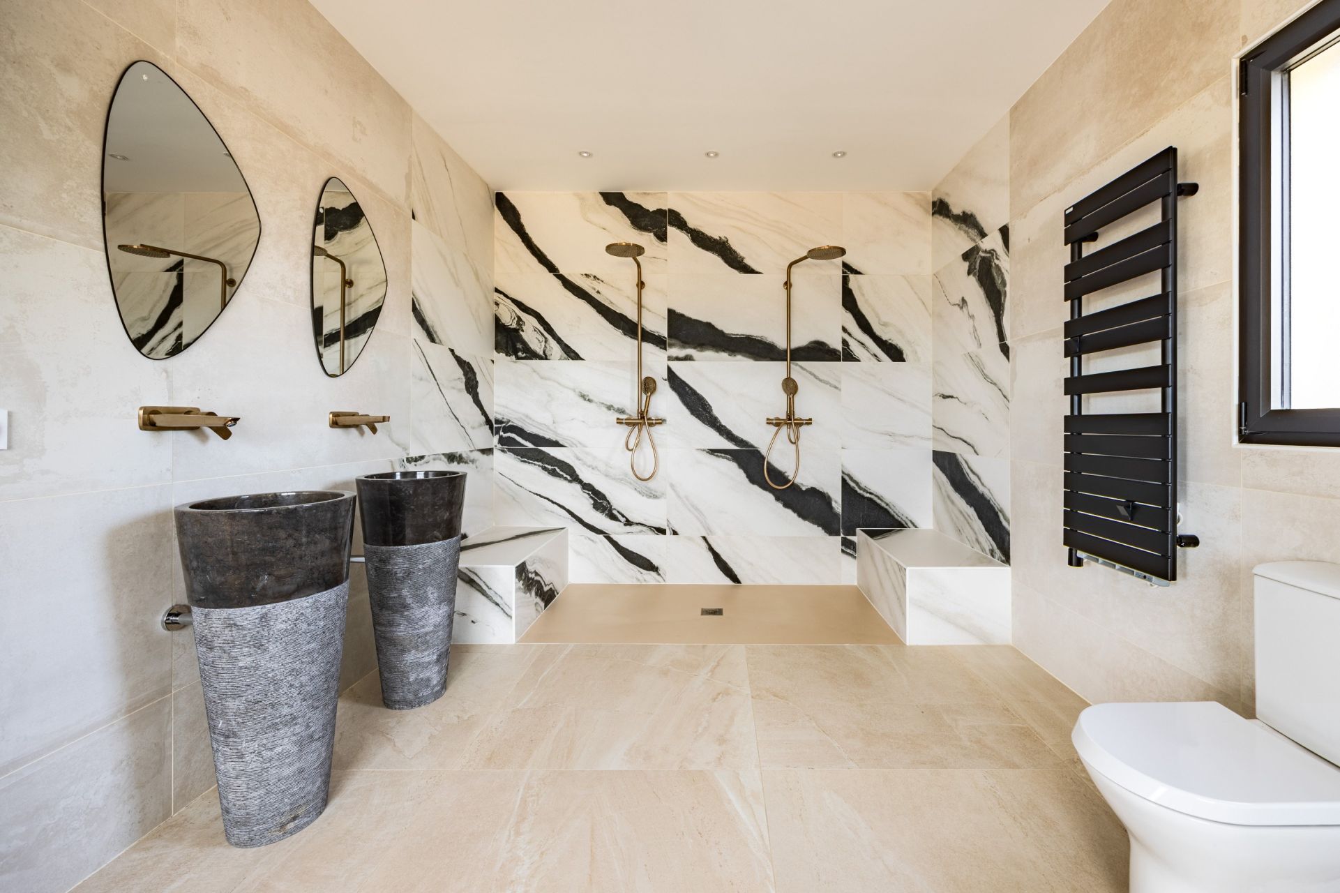 Sale House Carcassonne 11000 390 m²