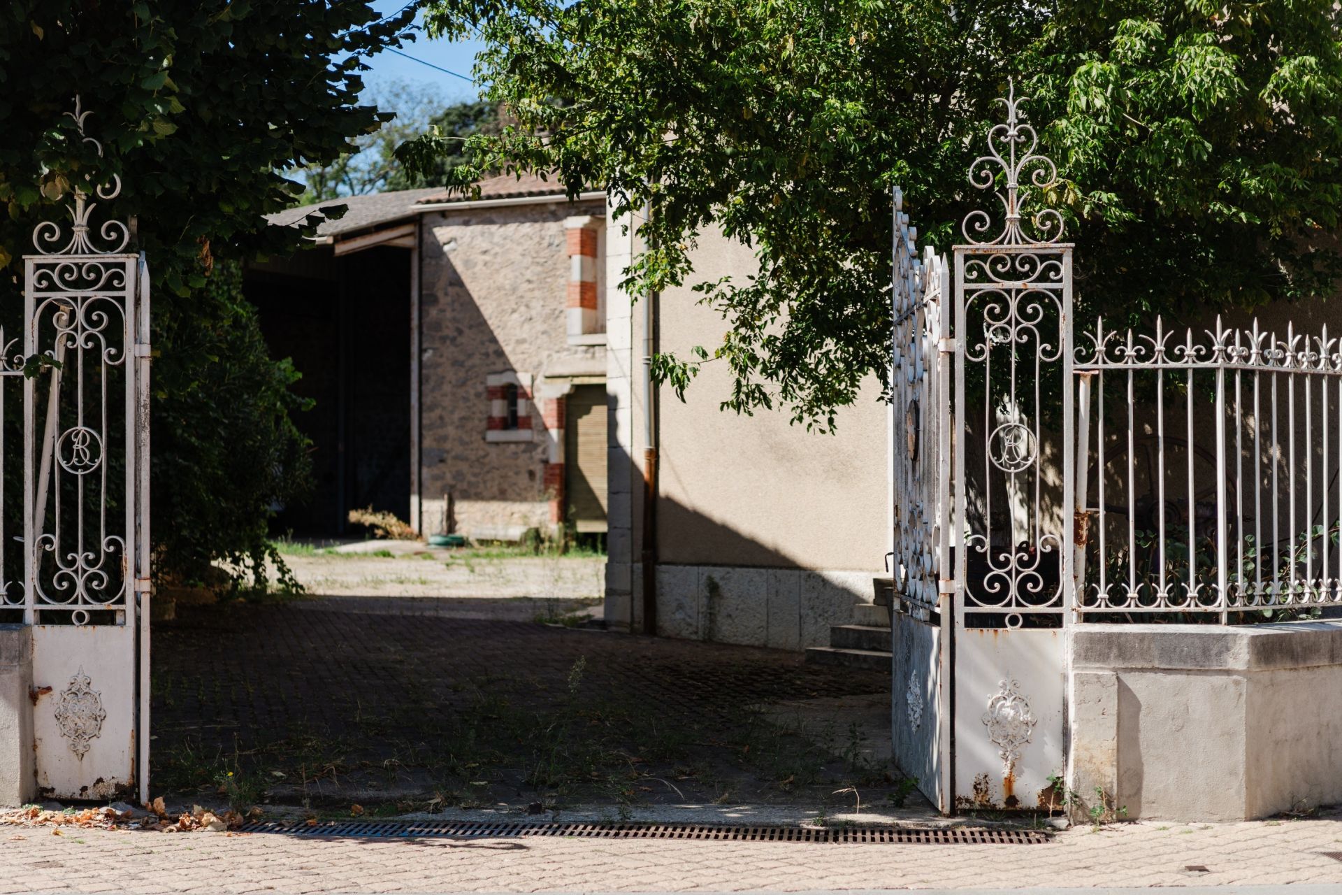 house 12 rooms for sale on CAPENDU (11700) Sale House Capendu 11700 384 m²