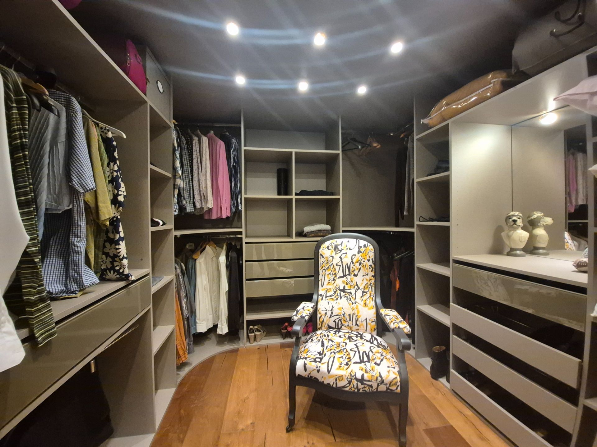 Sale Building Narbonne 11100 952&nbsp;m²