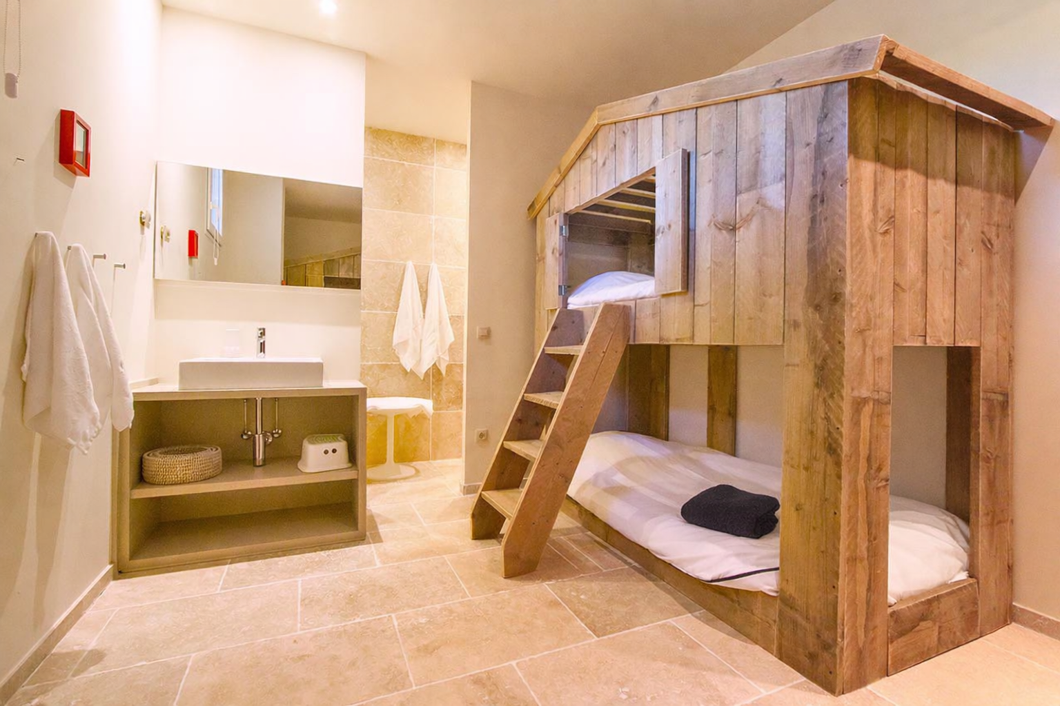 Sale Property Villesèque-des-Corbières 11360 840&nbsp;m²