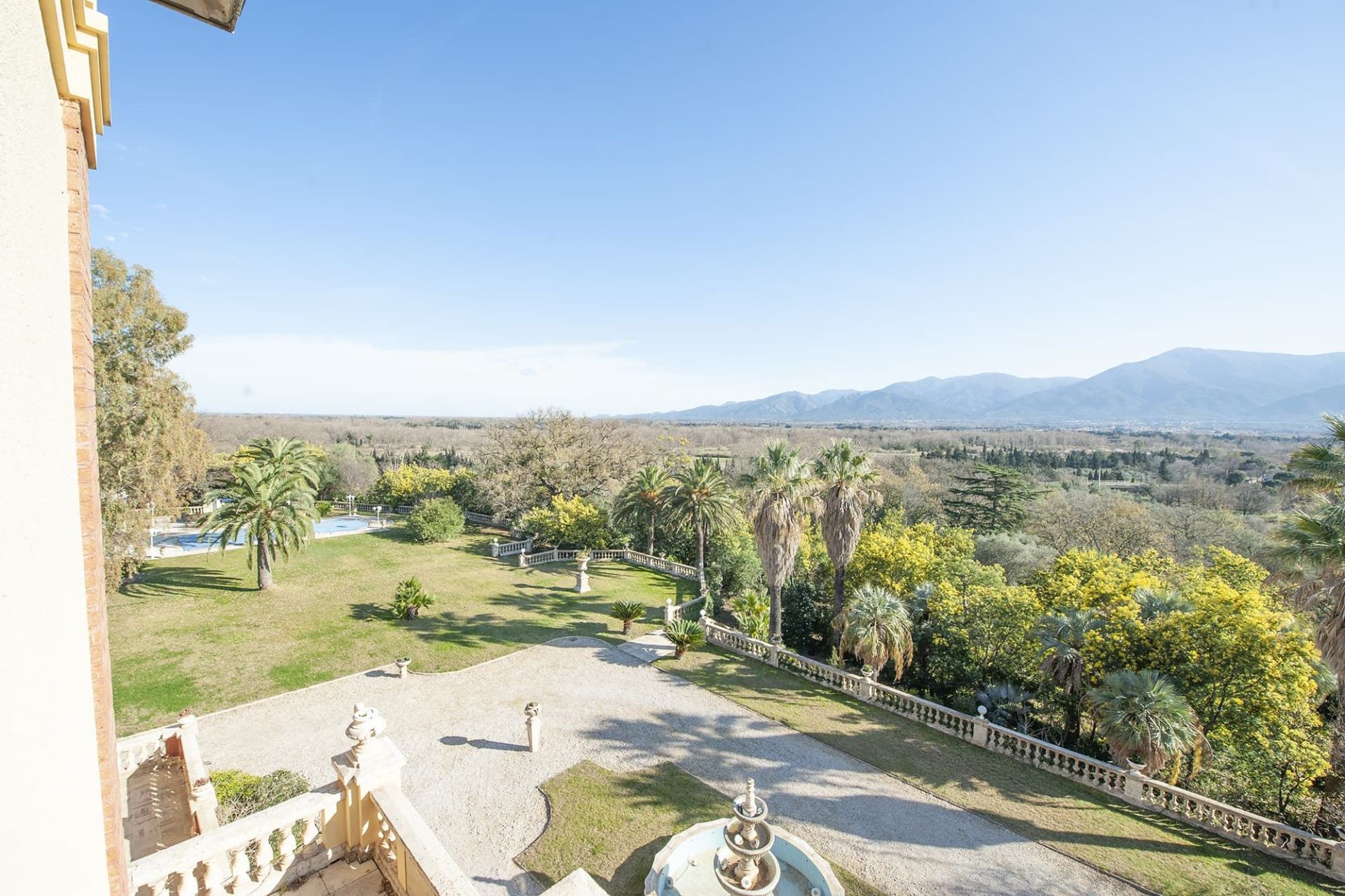 castle 13 rooms for sale on PERPIGNAN (66000) Sale Castle Perpignan 66000 770 m²