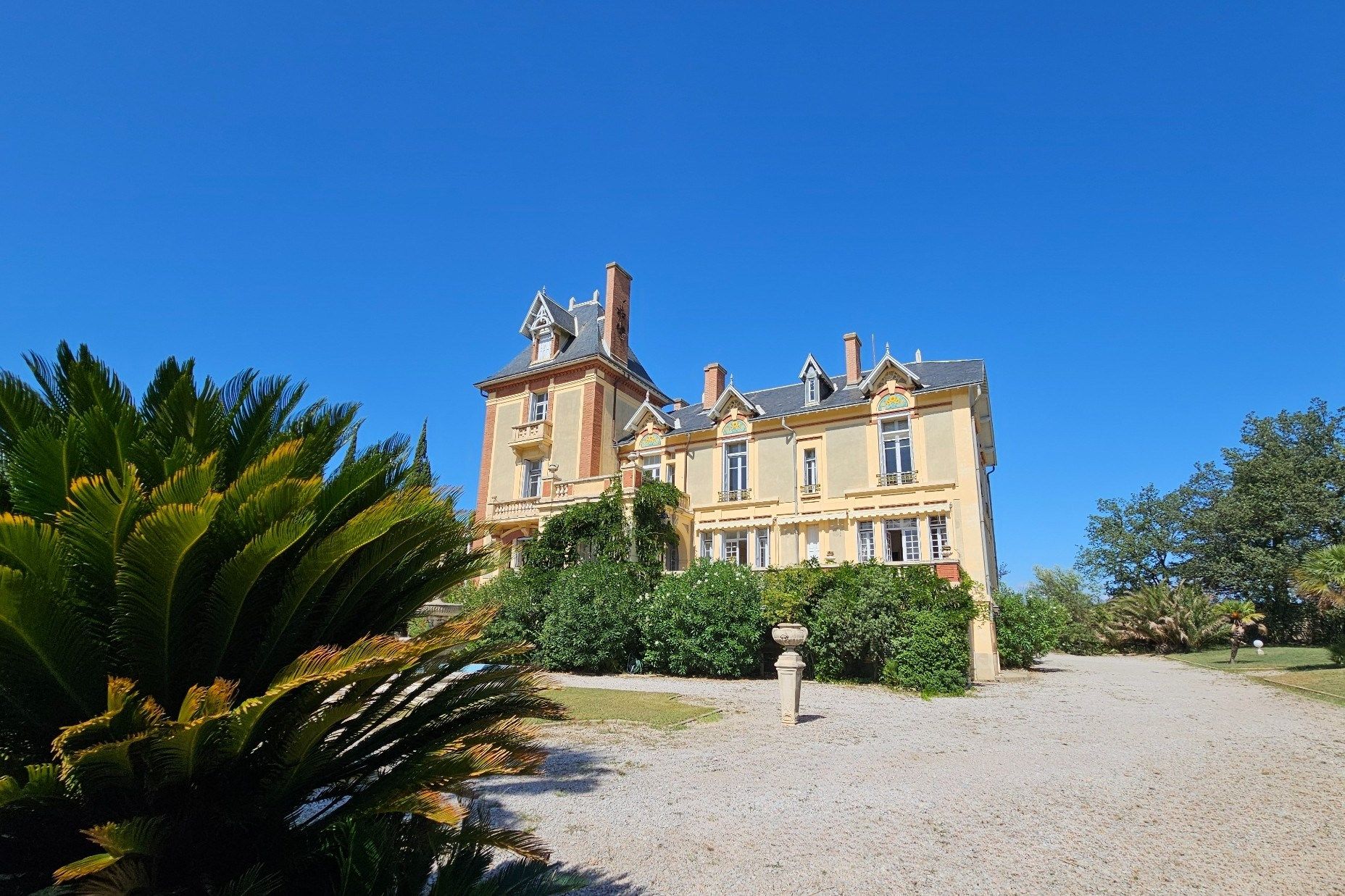 castle 13 rooms for sale on PERPIGNAN (66000) Sale Castle Perpignan 66000 770 m²