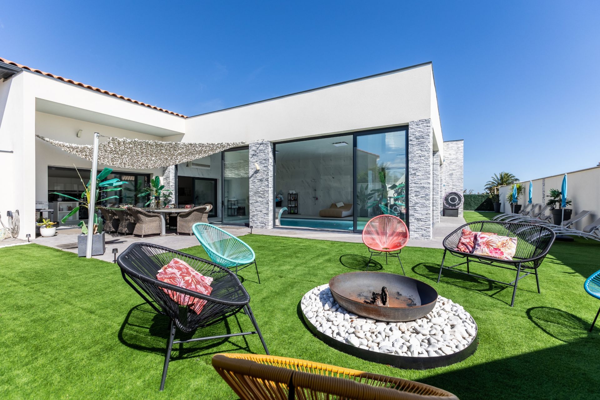 Sale Contemporary house Thuir (66300) 250 m²