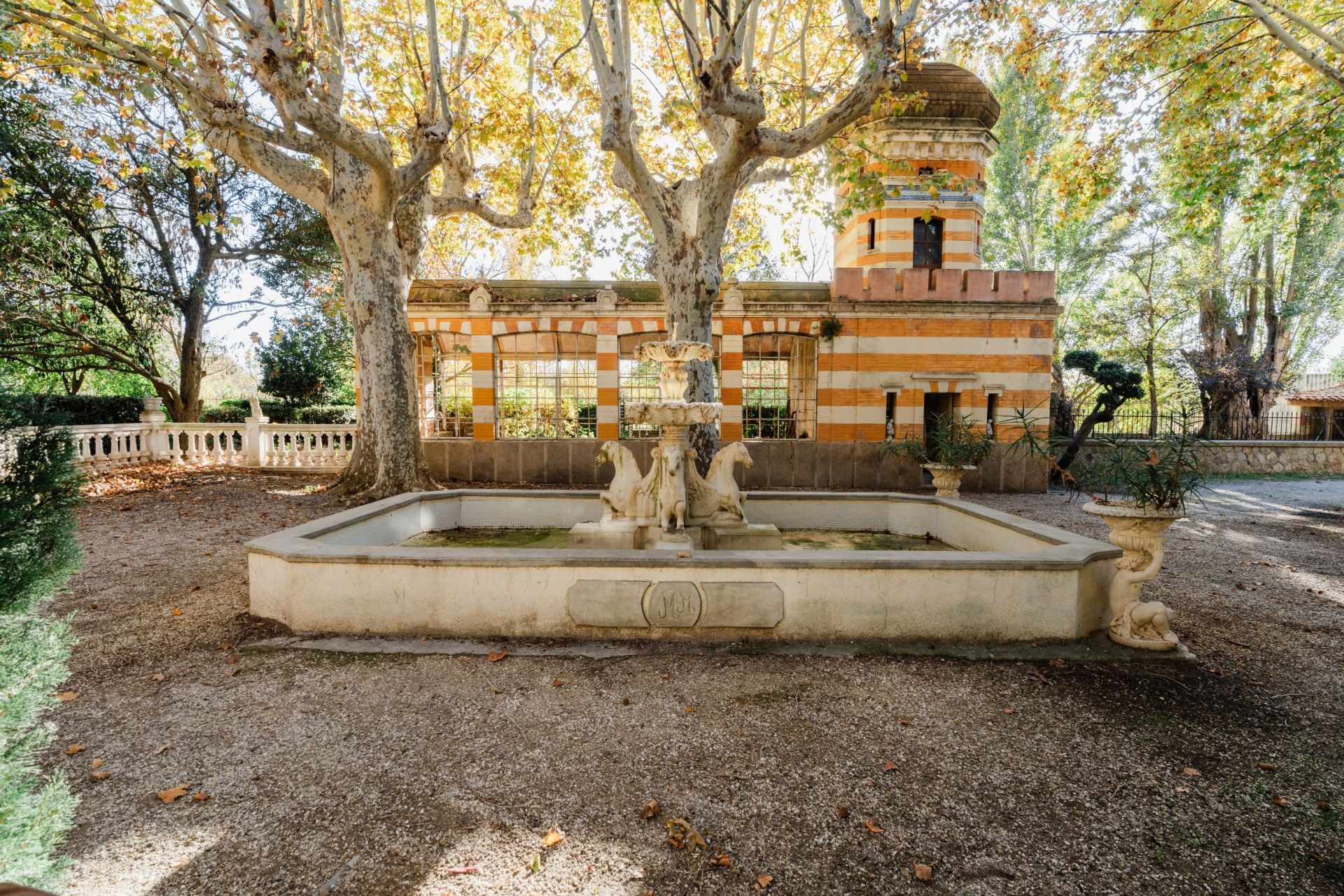 Sale House Narbonne 11100 1000 m²