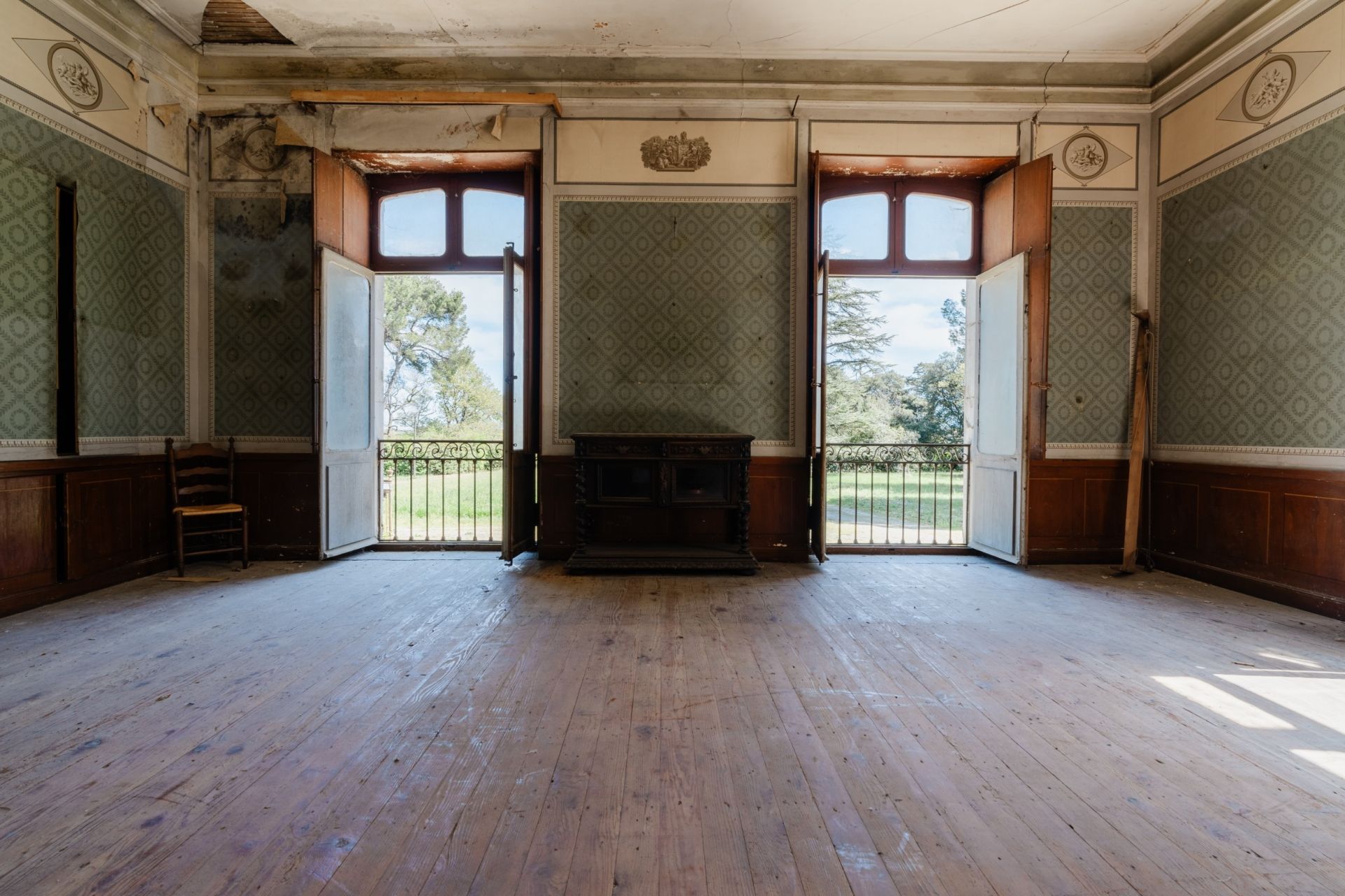 wine estate 30 rooms for sale on CARCASSONNE (11000) Sale Wine estate Carcassonne 11000 2000 m²