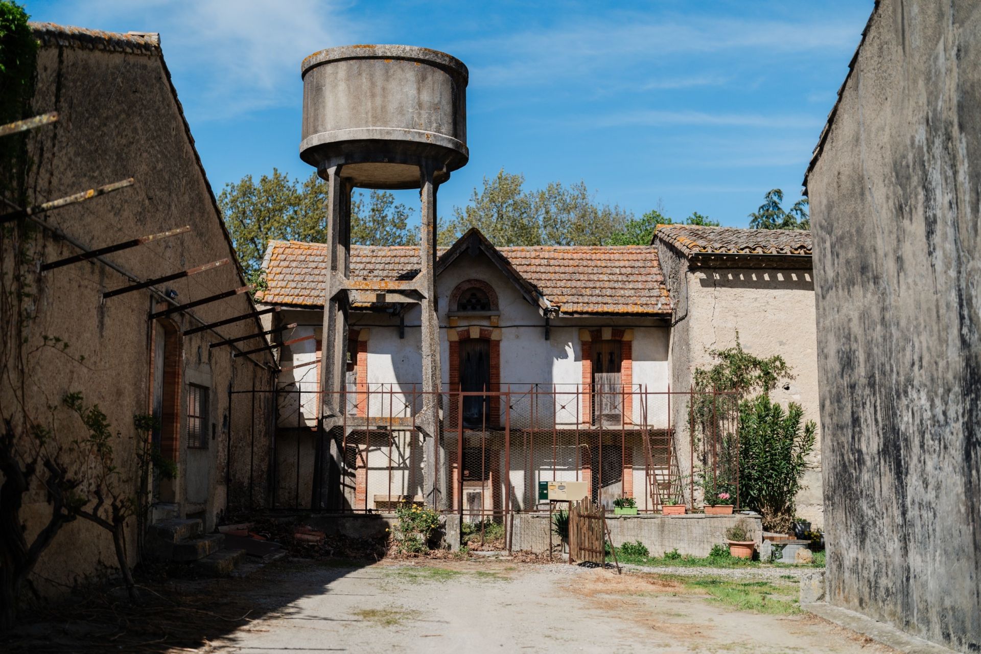 wine estate 30 rooms for sale on CARCASSONNE (11000) Sale Wine estate Carcassonne 11000 2000 m²