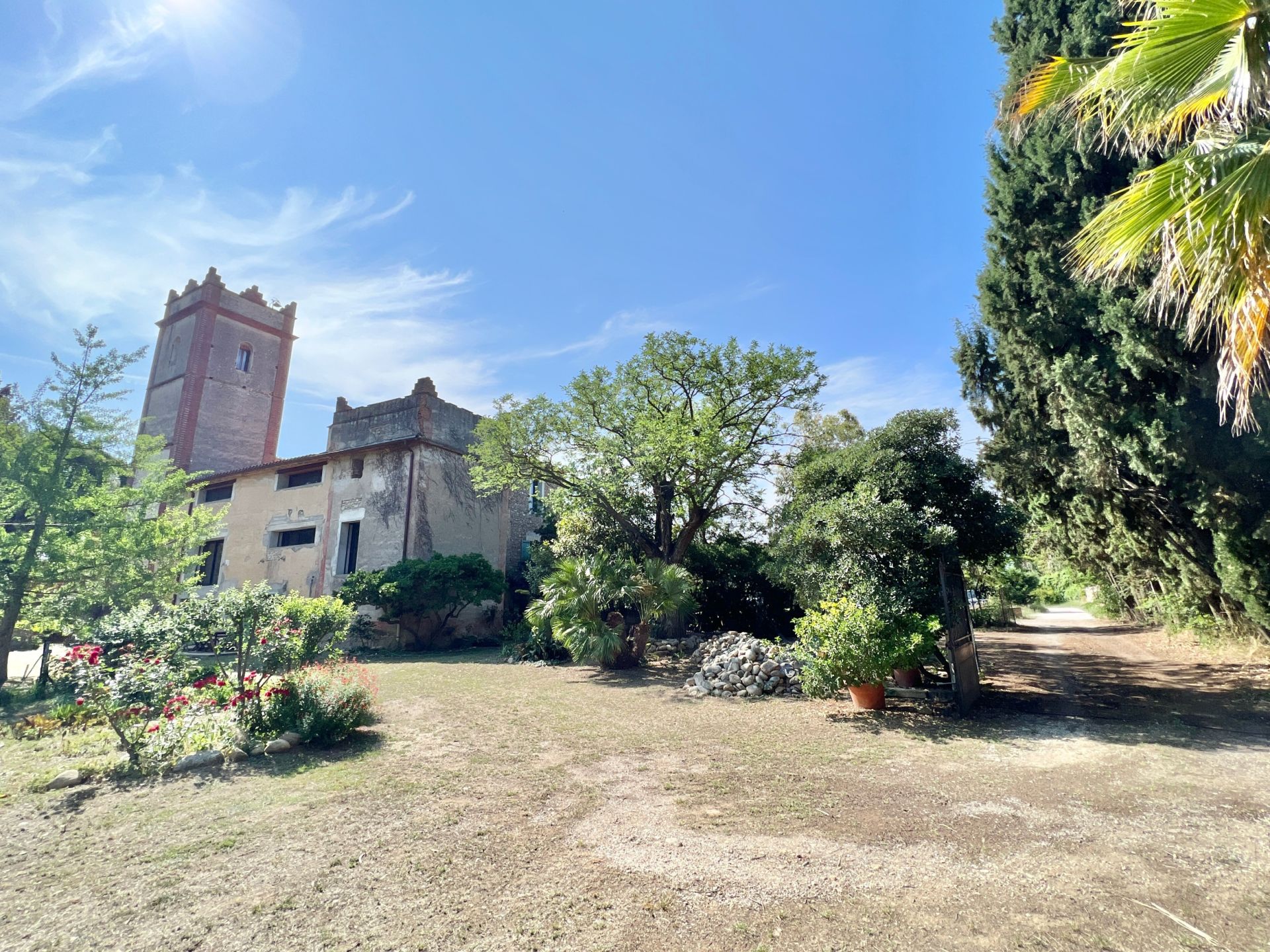 maison 10 pièces en vente sur LE SOLER (66270) Vente Maison Le Soler 66270 360 m²