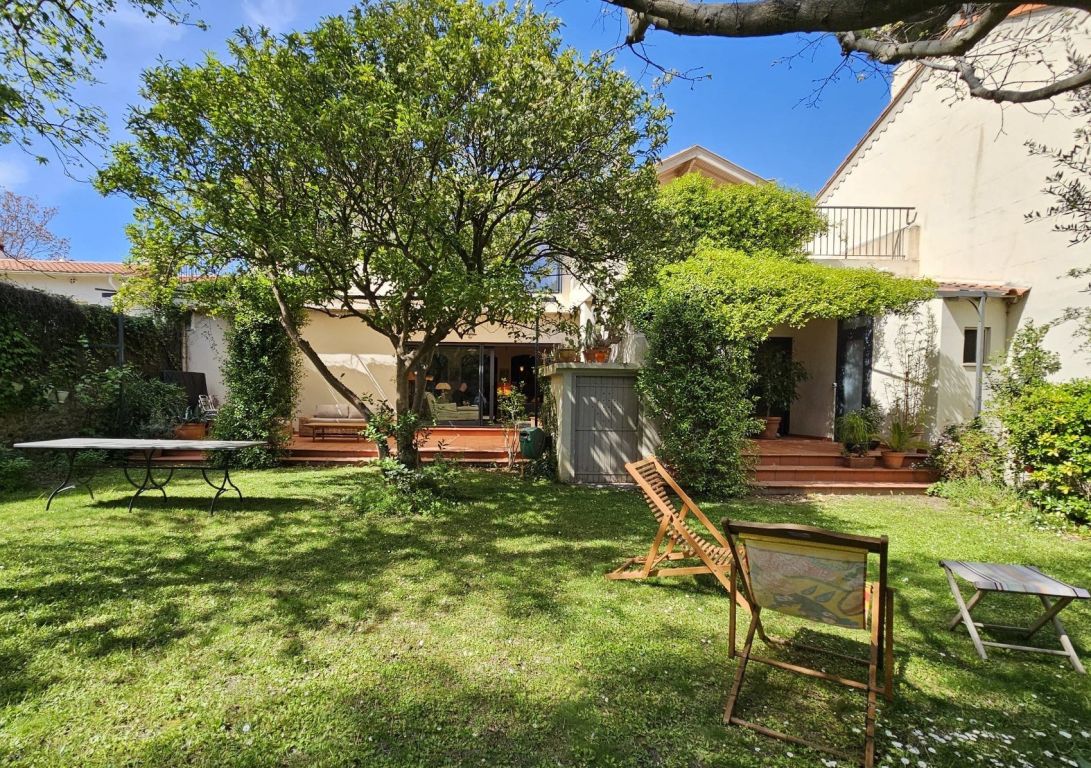 Sale House Perpignan 66000 255 m²