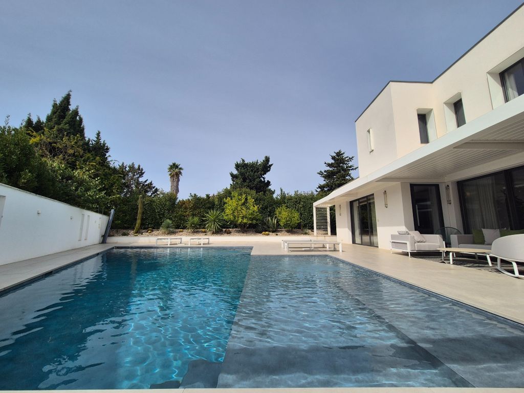Sale House Narbonne 11100 240&nbsp;m²