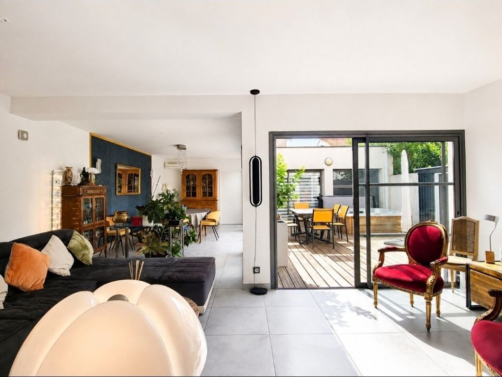 Sale House Narbonne 11100 220&nbsp;m²
