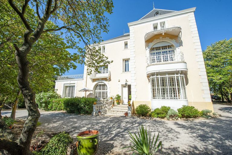 In the heart of the Corbières :magnificent 19th century chateau 